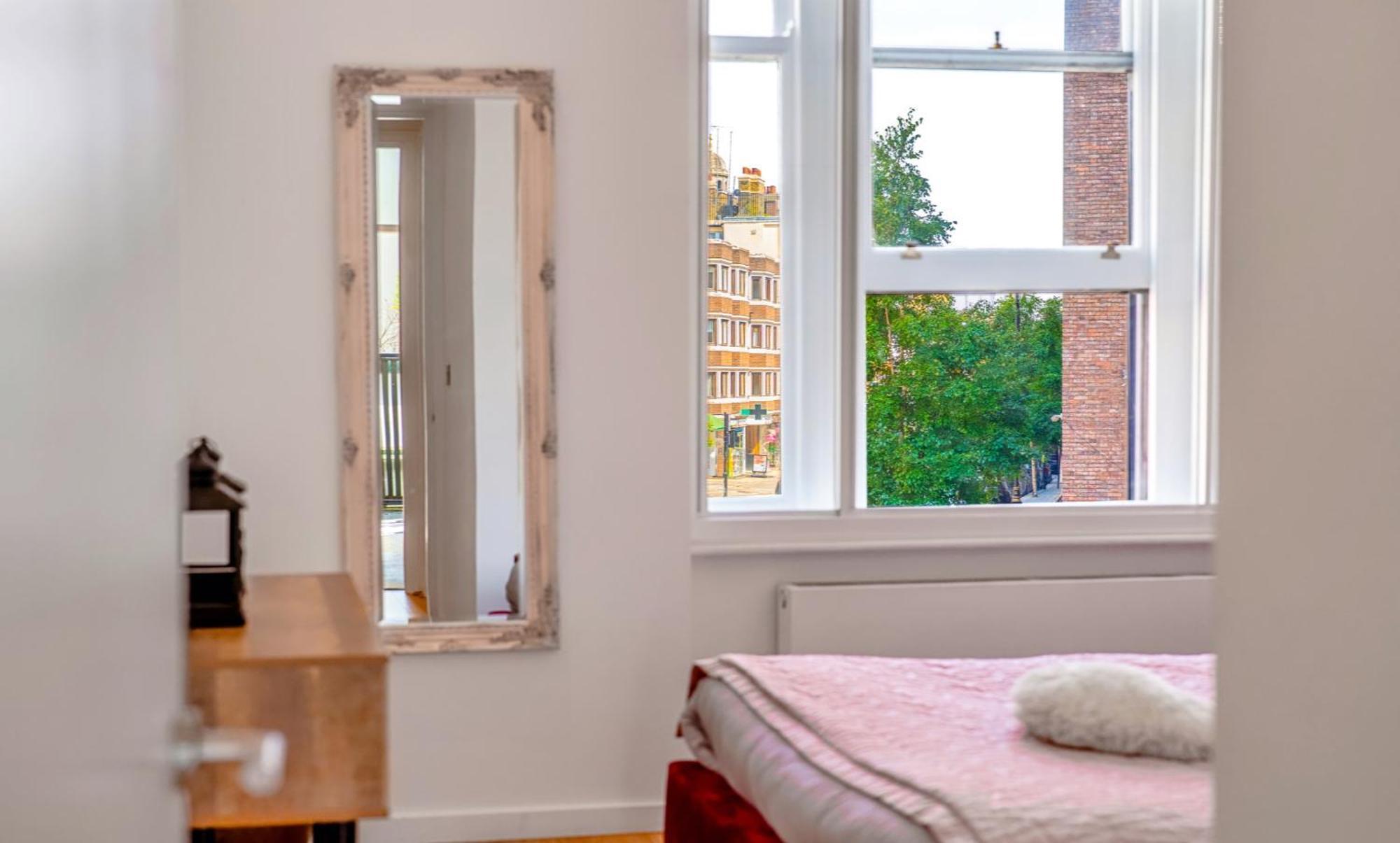 Designer Victorian Flat With Large Terrace Lägenhet London Exteriör bild
